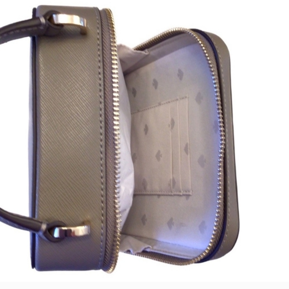 NWT Kate Spade Crossbody Daisy Vanity Bag ZERO call outs. PRISTINE!! - Picture 11 of 11
